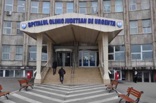 Decizie în cazul medicilor din Constanţa: vor putea lucra în paralel şi la stat şi la privat